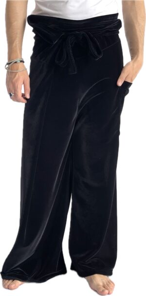 Pantalón velvet, pantalón negro, pantalón en terciopelo, pantalón elegante